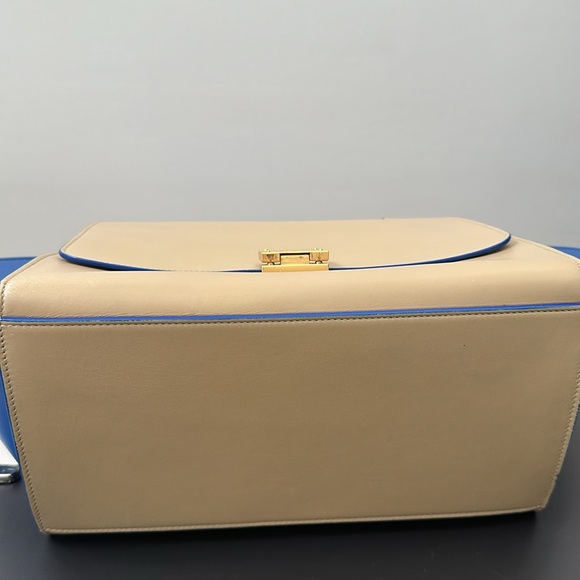 AUTHENTIC Celine Trapeze bicolor. - Picture 13 of 15